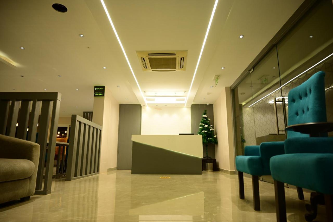 Sterling Keys By Tgi Otel Bangalore Dış mekan fotoğraf
