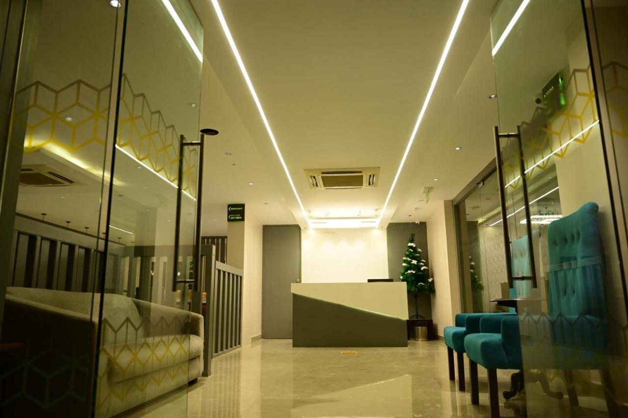 Sterling Keys By Tgi Otel Bangalore Dış mekan fotoğraf